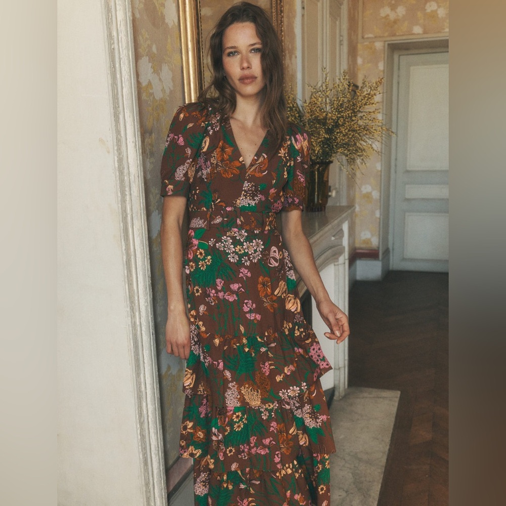 NWT BODEN V Neck Layered Dress in Woodland Whimsical Flora - Picture 4 of 12